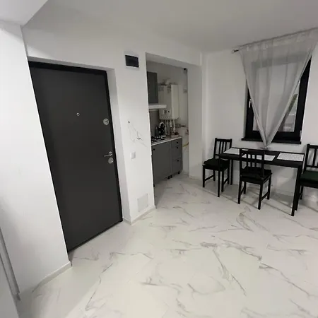 Everest 33 Ap 2 Appartement Boekarest