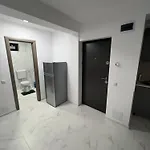 Everest 33 Ap 2 Apartment Bucharest